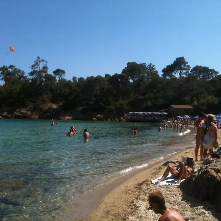 A Pied ! 150m Du Lavandou T3 Piscine 아파트
